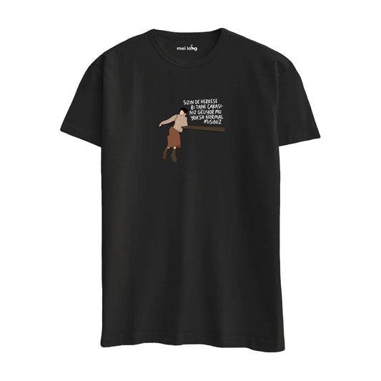 Sizinde Bi Tane Çakasınız Geliyor Mu-  Regular T-Shirt